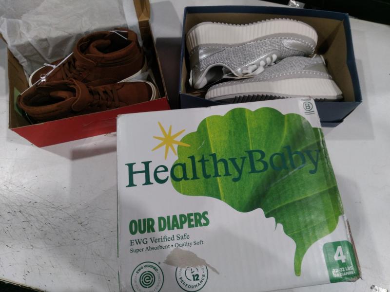 Apparel - Levi's Barrel Jeans, Goodfellow & Co Overcoat, KBB by KAHLANA Straight leg Jean - Est Retail $12,564- 1 plt