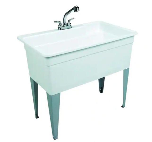 Kitchen & Bath- BigTub, Hanikes,  Hampton Bay - Est Retail $1,084- 3plts
