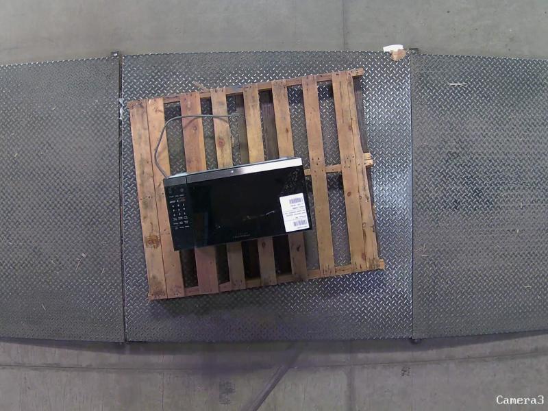 Salvage - Frigidaire FMOW1852AS 1.8 cu. ft. Over the Range Microwave in Stainless Steel - MSRP $299