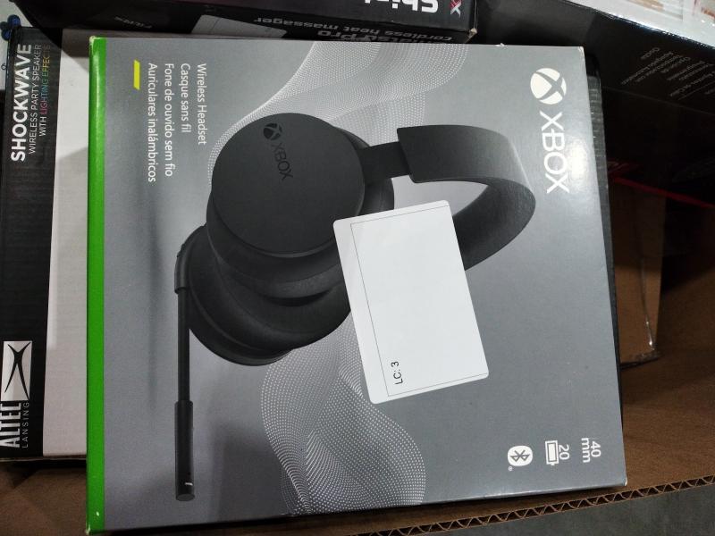 Electronics - Samsung 30-100" Projector, Bose QuietComfort Headphones, tonies PAW Patrol- Est Retail $5,806- 1 plt