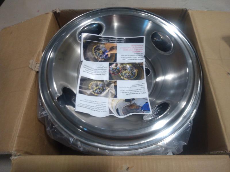 hightall 16-Wheel Simulators, Aspen Creative Hardback Spider Shade, K SOURCE Snap & Zap Towing Mirorr -MSRP $1,100