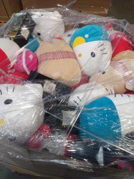 Novelties & Collectors' Items - Hello Kitty Squishmallows, Flashing Necklaces, London Fog Wallets  - MSRP $1,049