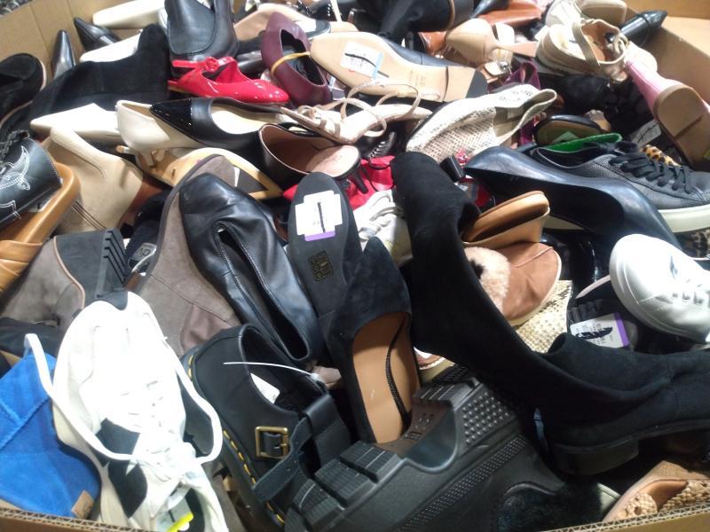 Luxury Department Store - Shoes