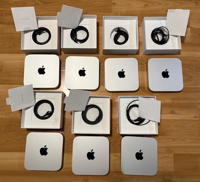 Apple Mac Mini (256GB SSD, 8GB Ram) MGNR3LL/A Display Units A+ $4,900