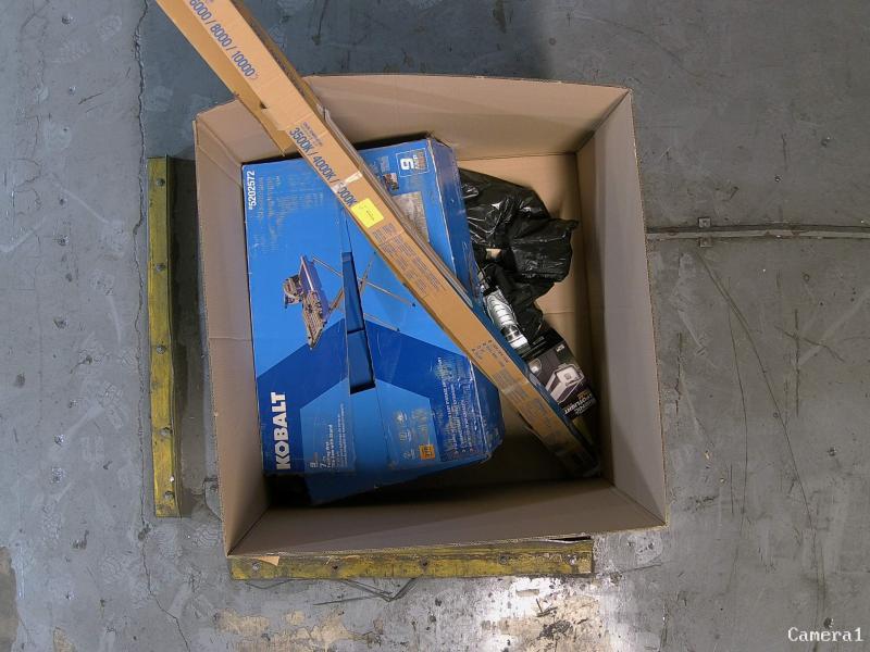 John Deere 100 Series 2 Lawn Mower Bagger, Kobalt Folding Head 9Amp 7in Blade Sliding Table Tile Saw - MSRP $2,524