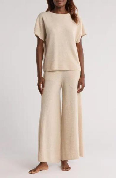 Bulk Lot of 100 Women's Mixed Apparel Clothing