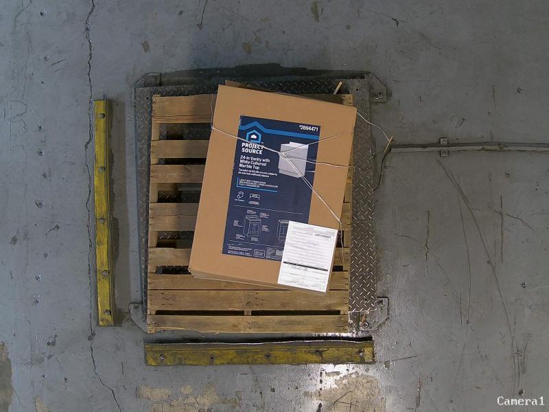 TRUCKLOAD - Dyson Cordless Vacuum, Electric Pressure Washer, Fanimation Ceiling Fans, Kobalt Compressor - MSRP $53,916