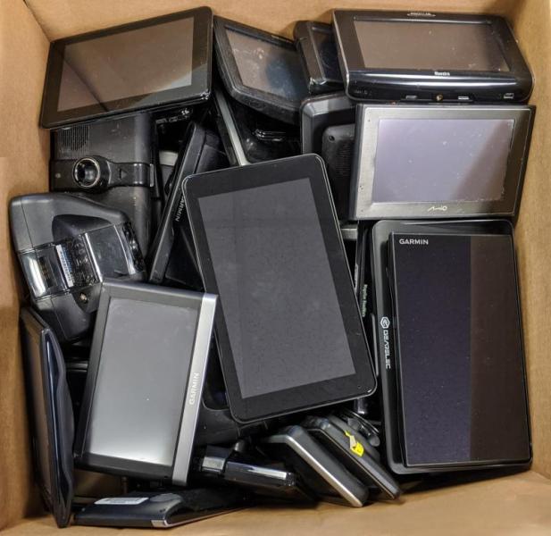 Electronics by Apple, Garmin, Google & More, 1946 Units, MSRP $208,895