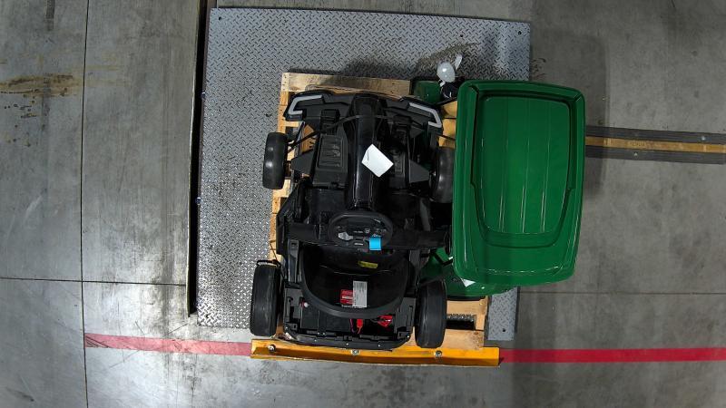 Power Wheels GOLF CART 12V RIDE, 12V JEEP GLADIATOR - MSRP $608