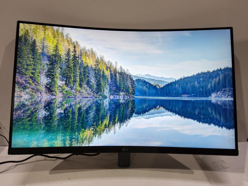 A Grade - LG 32" Curved 100Hz FHD LCD Monitor, Matte Black (32BR50C-B) - MSRP $329