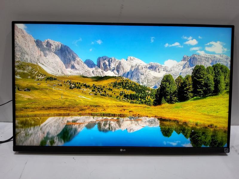 A Grade - LG 32" 4K UHD VA 60Hz AMD FreeSync Monitor, HDR10, Black - MSRP $499