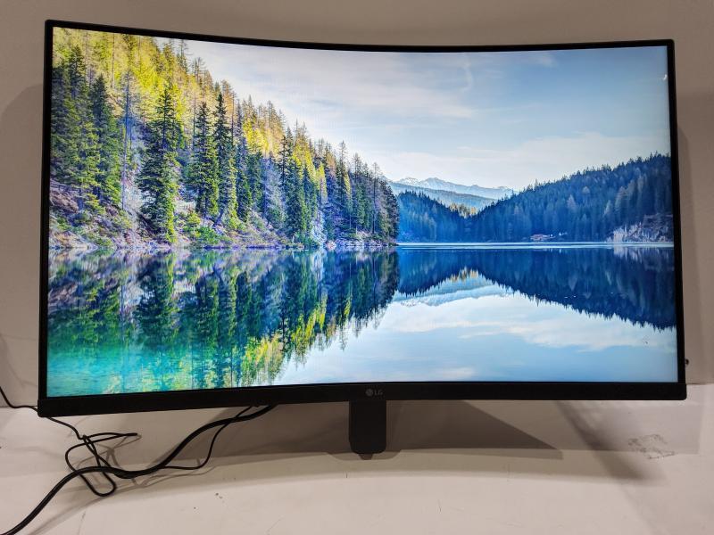 A Grade - LG 32" Curved 100Hz FHD LCD Monitor, Matte Black (32BR50C-B) - MSRP $329