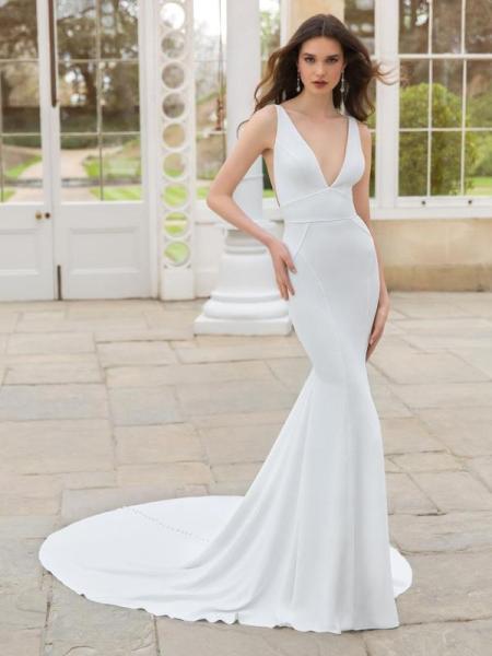 12 Wedding gowns Bridal dresses MSRP $27,293