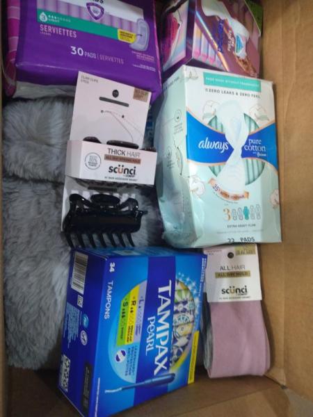 Toys & Games - Aqua Draw Doodle Mat, Playright Pizza Oven Playset, Zuru Robo Alive Dino Escape - MSRP $6,209