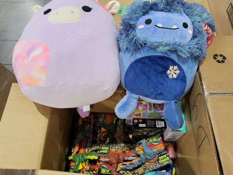 Health & Beauty - Dove Shampoo & Conditioner, Eos Lip Gloss, Sun Bum Sunscreen - MSRP $10,408