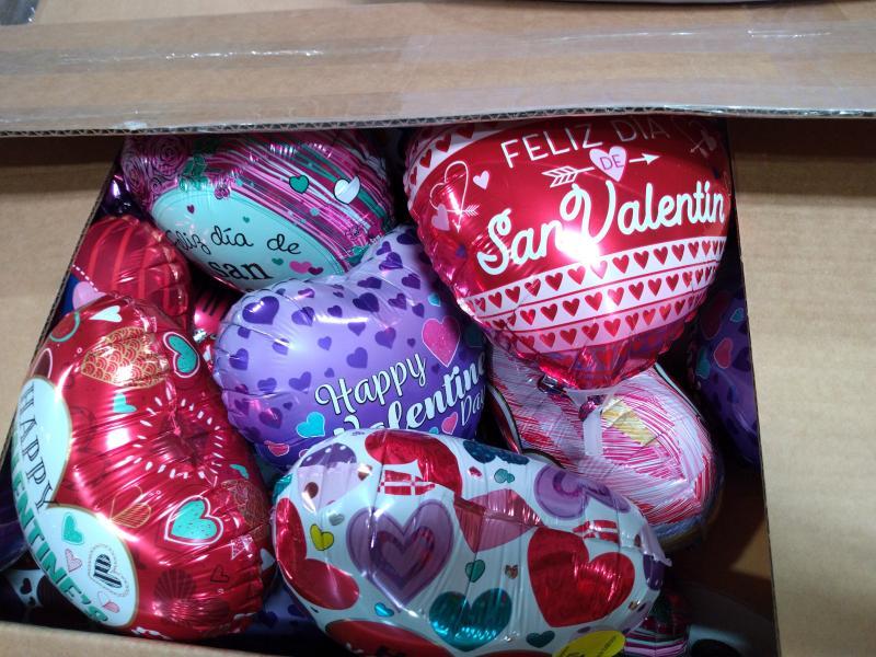 Other Clothing & Mixed Lots - Nanette Lepore Scarf, Gloves, & Hat Set, Heat Logic Gloves - MSRP $6,440