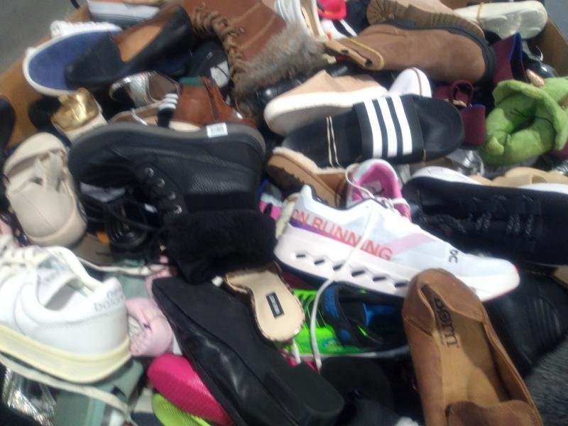 Luxury Department Store - Single Shoes