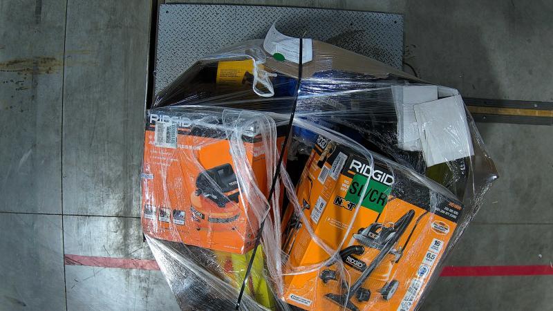 Tools & Hardware - Makita, Milwaukee, DEWALT, RYOBI, RIDGID, Husky, Everbilt, Kreg, SIEVERT - Est Retail $6,220