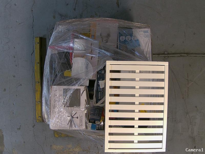 Fanimation 84in Ceiling Fan, Master Forge 19.75in 30000BTU Dual-Burner Vent-Free Gas Fireplace Logs - MSRP $3,418