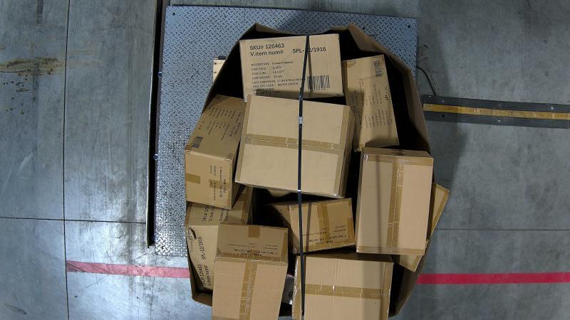 General Merchandise- iTek Smart Home HD 720P Plug-and-Play Webcam, Itek Sunset Projector Lamp - MSRP $4,317