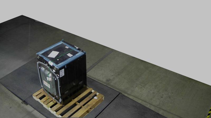 Appliances - LG wm6998hba - MSRP $2,495