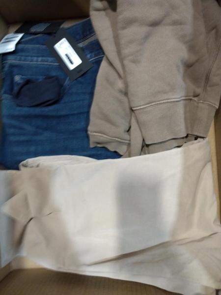 Elwood Core Oversize Crewneck Sweatshirt & Assorted Apparel - Original MSRP $373