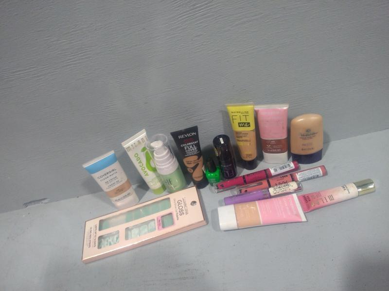 Parcel of Assorted Cosmetics - Estimated MSRP $730