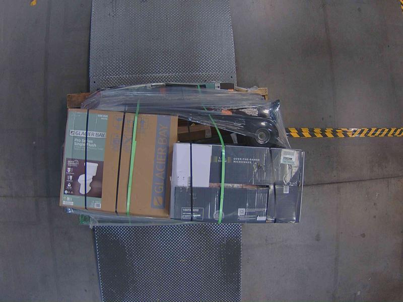 Assorted Home Decor - Est Retail $2,678