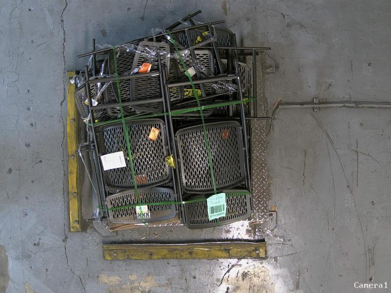 Flooring & Rugs - HDC Larkmead Oak Laminate Floorings, MSI, Daltile, HDX, Marazzi - Est Retail $1,571- 4plts