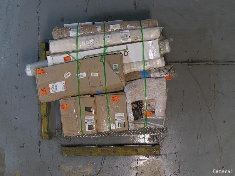 Flooring & Rugs - JONATHAN Y Area Rug, HaiiMeid, Beverly Rug, Daltile, MSI, ClosetMaid - Est Retail $1,523