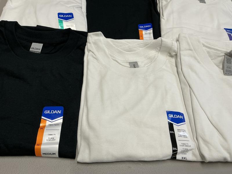 60 New Menâs Gildan T-Shirts Black and White Mixed Sizes Up To 3XL