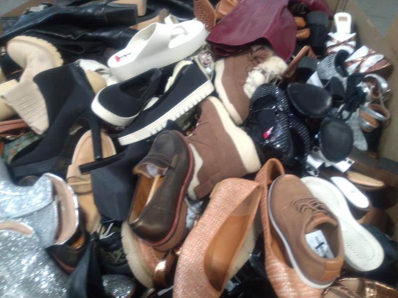 Luxury Department Store - Single Shoes