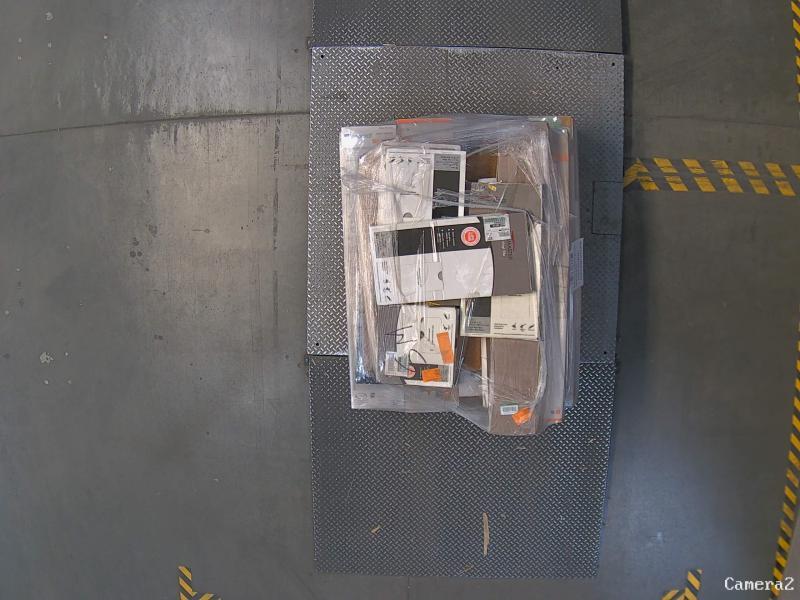 Flooring & Rugs - Cap A Tread, Lifeproof, TrafficMaster, HDC, Florida Tile Home Collection, Daltile - Est Retail $1,758