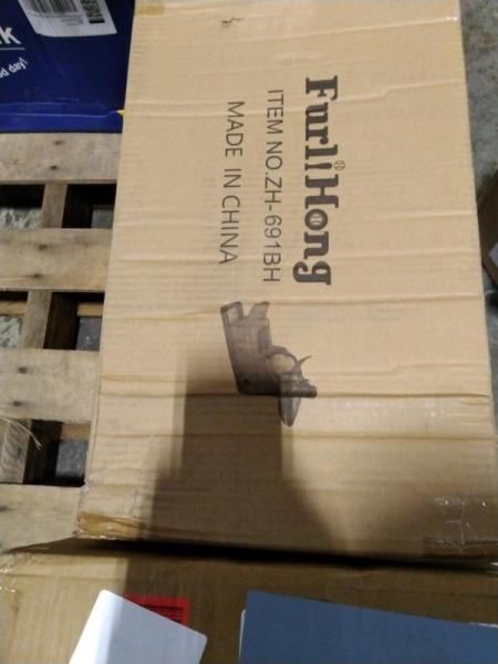 General Merchandise- star cloud Rigid Frame, Curve Curio 52" Ceiling Fan, Vinyl Record Player - MSRP $2,806