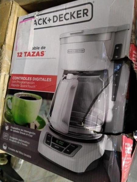 Wagner Spraytech Paint Sprayer, Dopict Massage Mat, Summsun Chaise Lounge Cushions - MSRP $2,817