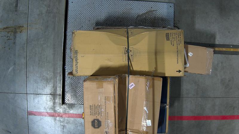 Salvage General Merch - Mount-It Sit-Stand Workstation, Franklin Desk Chair, Black Bookcase - MSRP $5,310