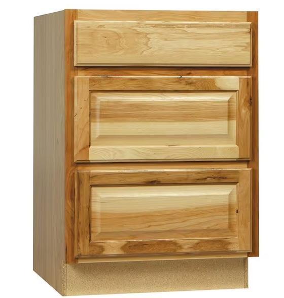 Kitchen Cabinetry - Hampton Bay - Est Retail $1,215 - 1plt