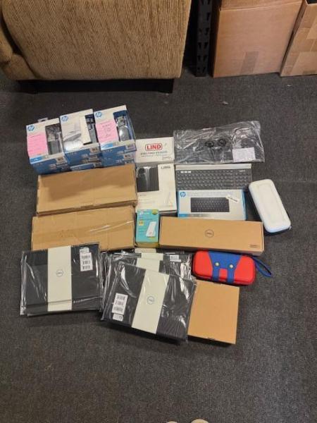 VR HEADSET, NINTENDO SWITCH, XBOX CONTROLLERS AND MORE!!