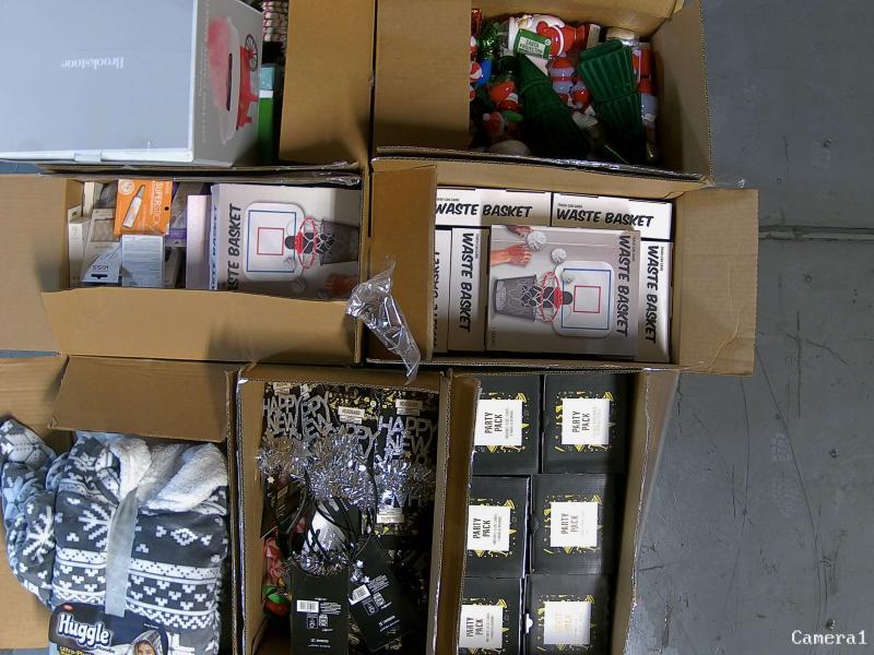 General Merchandise- Olive & June Advent Calendar, Festive Voice Nativity Figures, Spider-Man Bath Bomb - MSRP $9,217