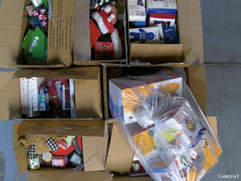 General Merchandise- Keurig Coffee Brewer, Jay Franco & Sons Santa Hat - MSRP $10,411