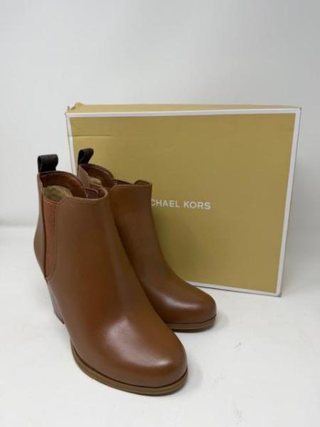 Designer Women’s Shoes ( Michael Kors, Steve Madden & More) – Retail Value: $30,000