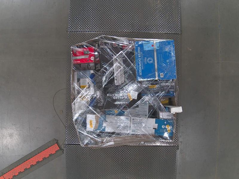 Zoeller 1/2HP 115V 80gal Cast Iron Submersible Sump Pump, Kobalt Gen4 40V 15in String Trimmer, Chain Saw - MSRP $4,688