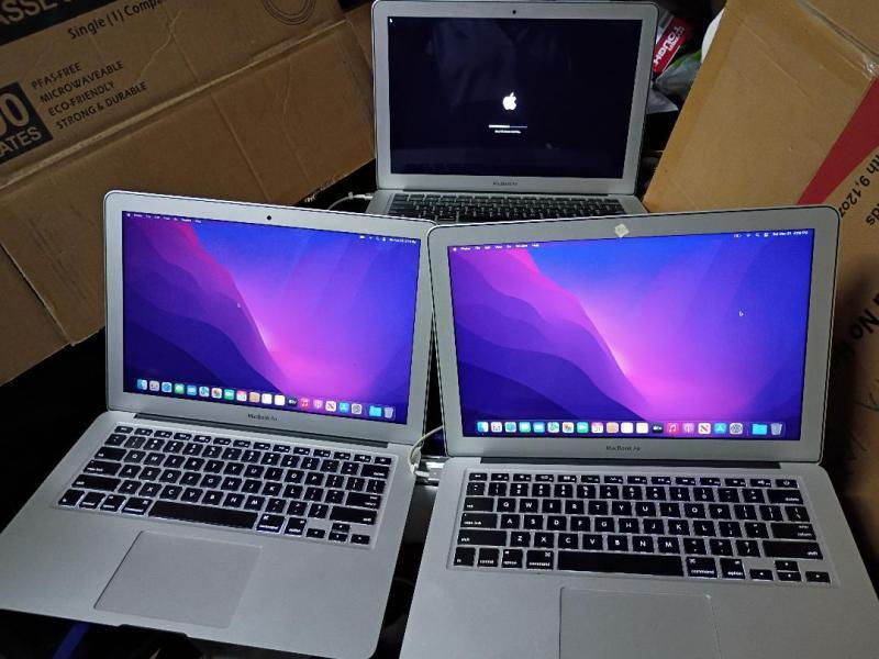 MACBOOK AIR LOT OF 3