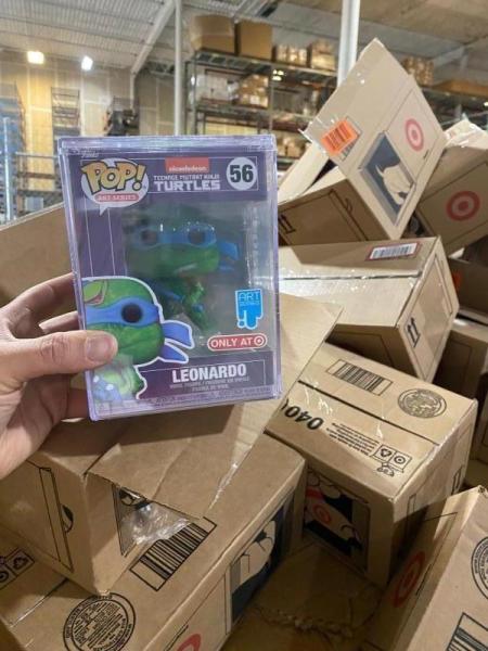 1 Pallet of Funko PoPs! Two Face,Turtle Ninja,Zolavision,Leggings,Bras