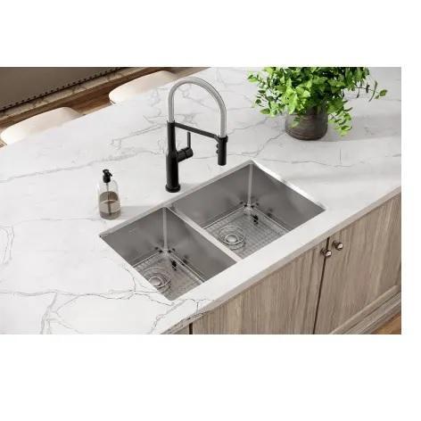Elkay ECTRU32179LTC Stainless Steel Kitchen Sink - MSRP $632