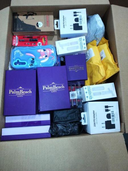 General Merch - Palm Beach Bracelet, IJoy Ultra Headphones, Milwaukee Hole Saw - MSRP $1,141