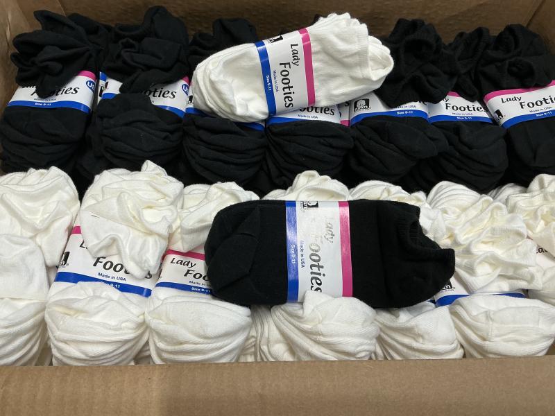 300 Pair Womenâs USA Made Cotton Blend Thin No Show Socks