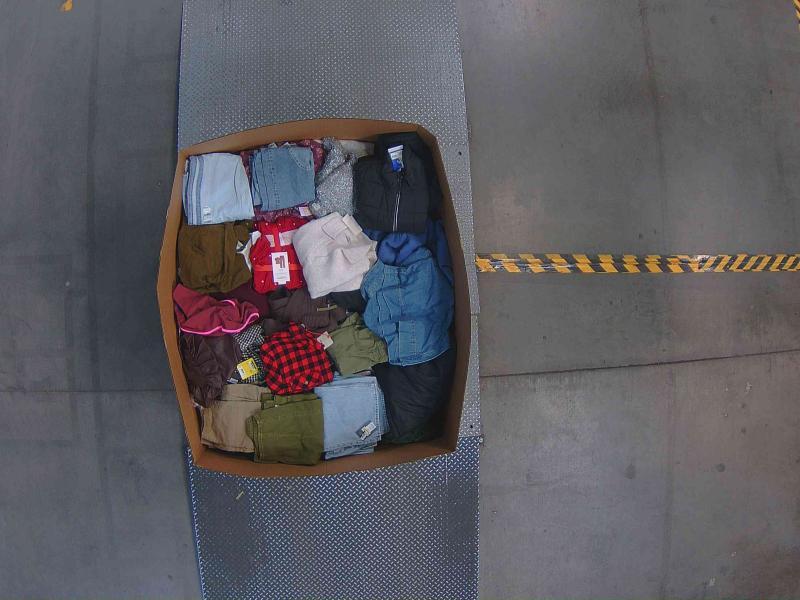 Apparel - Levi's, Converse, KBB by Kahlana, Universal Thread, Cat & Jack - Est Retail $8,972