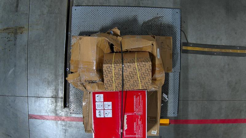 Salvage General Merch - Mount-It Sit-Stand Desk, Tempur-Pedic Desk Chair, Wardrobe Packing Boxes - MSRP $7,066