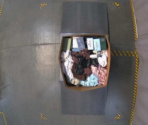 Apparel - Hoka, Levi's, KBB by Kahlana, Universal Thread, S Sport by Skechers, A New Day - Est Retail $8,914